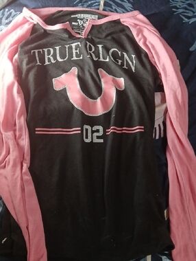 True Religion Black & Pink Logo Raglan Long Sleeve Tee